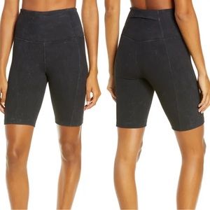 🌟5 for $25🌟 NWOT Ribbed Bike Shorts in Black Acid Wash
